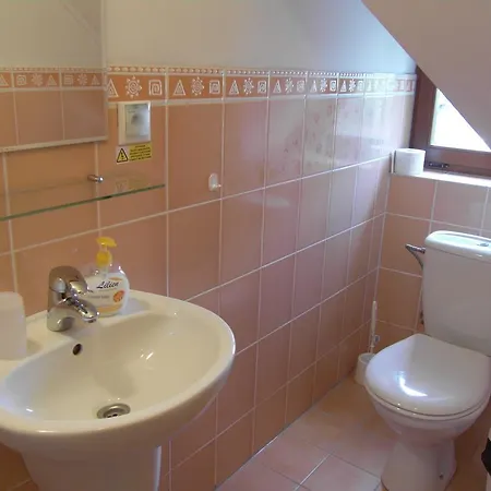 Penzión pre hostí Admit 2*